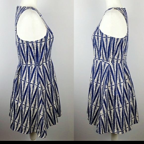 Francesca's Alya Blue Patterned Dress - Picture 3 of 4